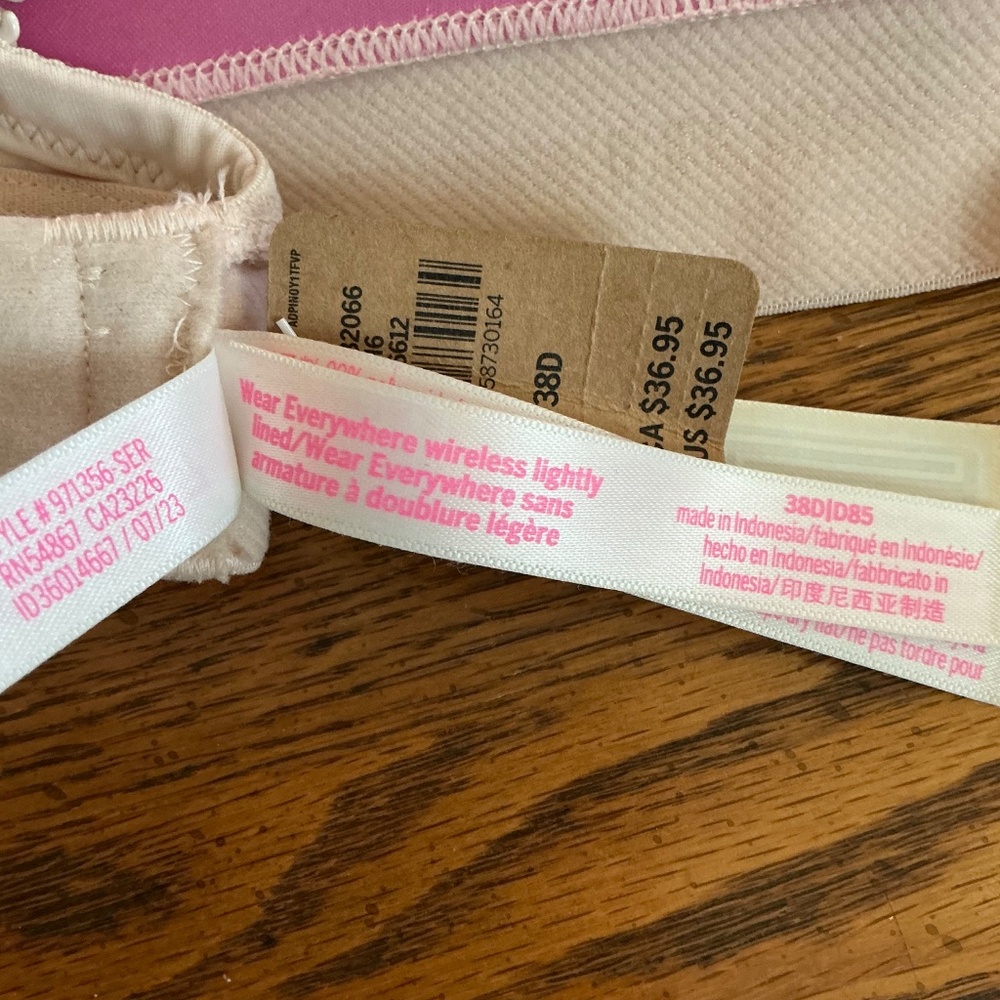 Victoria’s Secret Wear Everywhere Wireless Lightly Line Logo Bra Blushsz 38D NWT - Picture 7 of 8